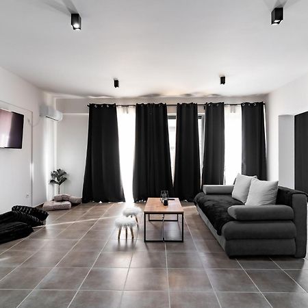 Gkr Luxury Apartments Atenas Exterior foto