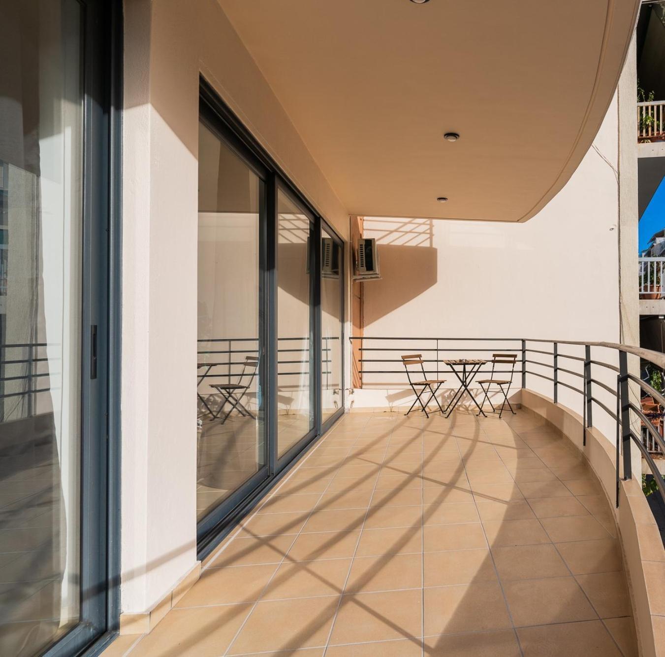Gkr Luxury Apartments Atenas Exterior foto